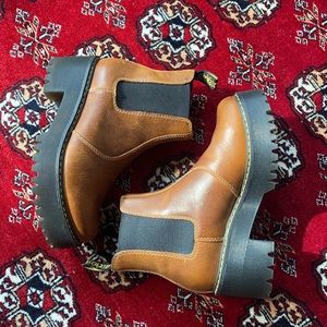 Dr. Martens Rometty I Butterscotch: 38EU / US 7